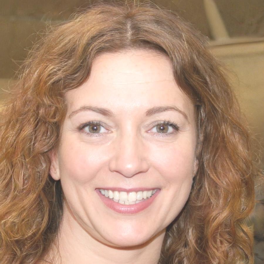 Freya Pemberton, Lead Financial Educator